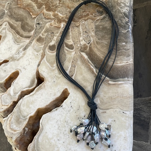 Tahitian pearl necklace St Barts
